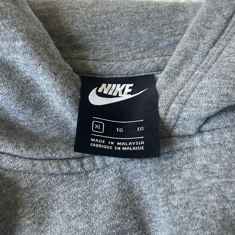 Nike like new boys xl hooded sweatshirt